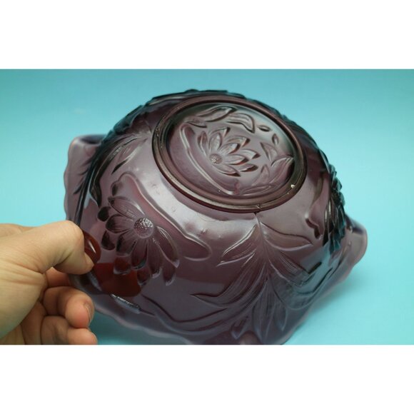 Antique Fenton Waterlily Amethyst Opalescent Scalloped Bowl (1906-1912) - Picture 6 of 6